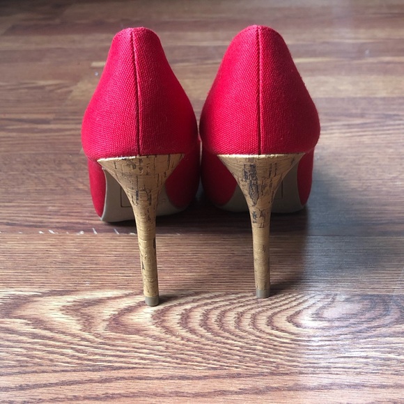 ✨SOLD✨ Christian Siriano Red Heels - Picture 3 of 5